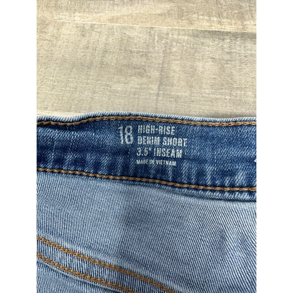 A.n.a Jean Shorts Size 18 High Rise Shorty Medium‎ Wash 3.5" Inseam Cuffed EUC - Picture 5 of 10